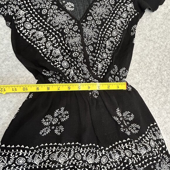 BAND OF GYPSIES XS Romper Black White Boho Bandana Print V-Neck Flutter Sleeve - Picture 8 of 12